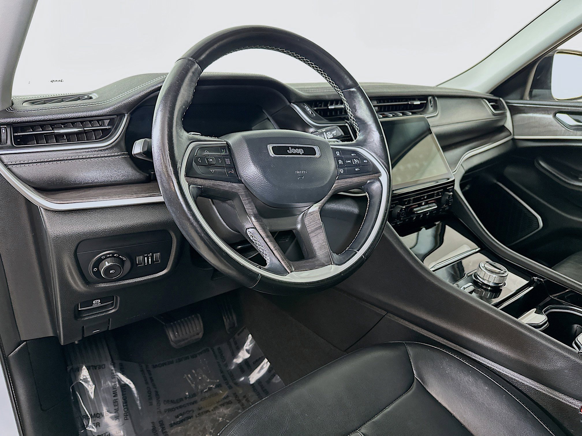 Used 2021 Jeep Grand Cherokee L Limited image 9