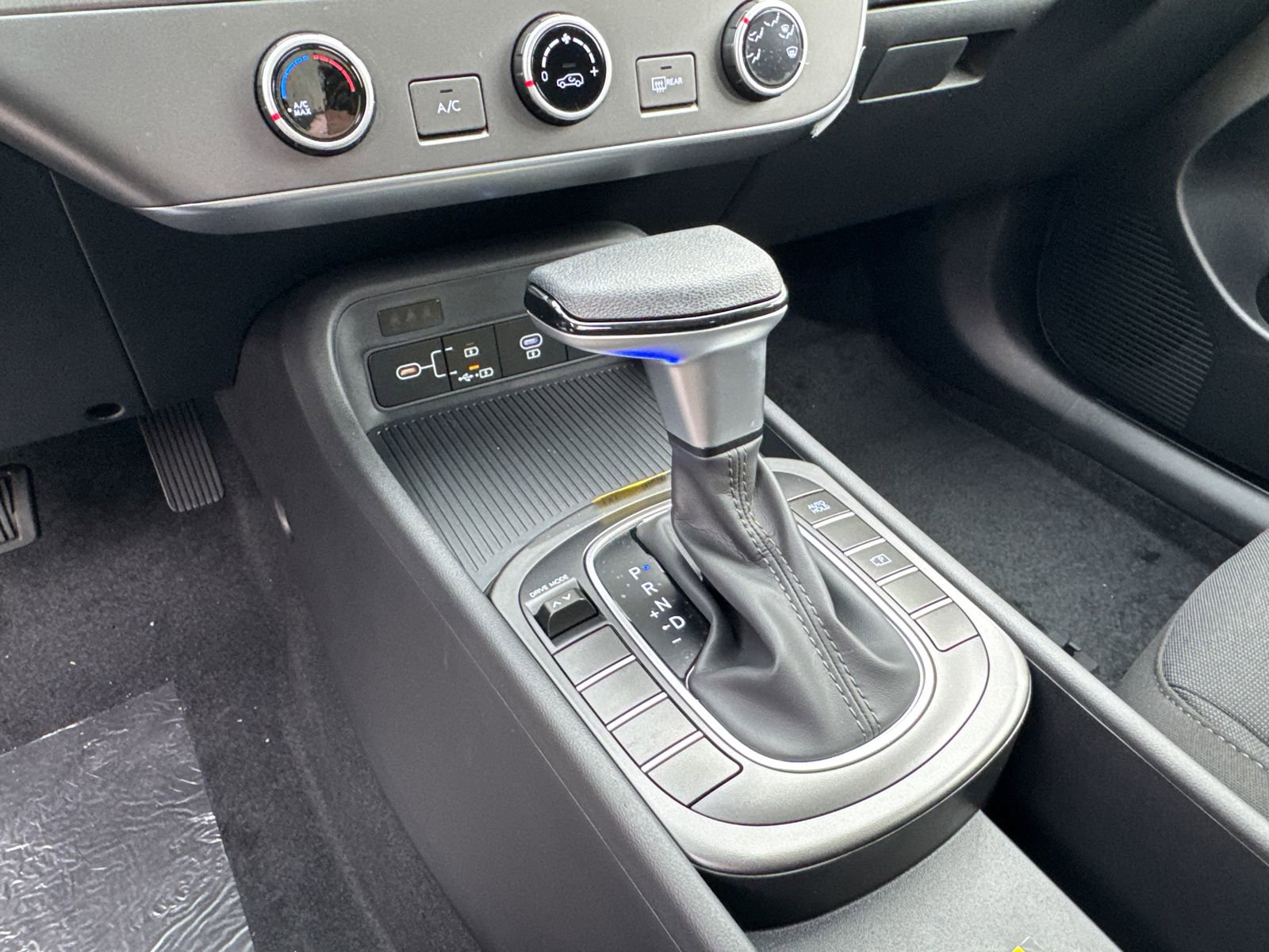 New 2026 Hyundai Kona SE image 30