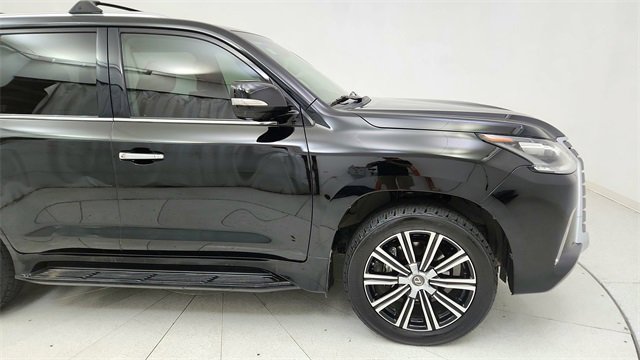 Used 2021 Lexus LX 570 4WD w/ 3rd Row & Luxury Pkg image 7