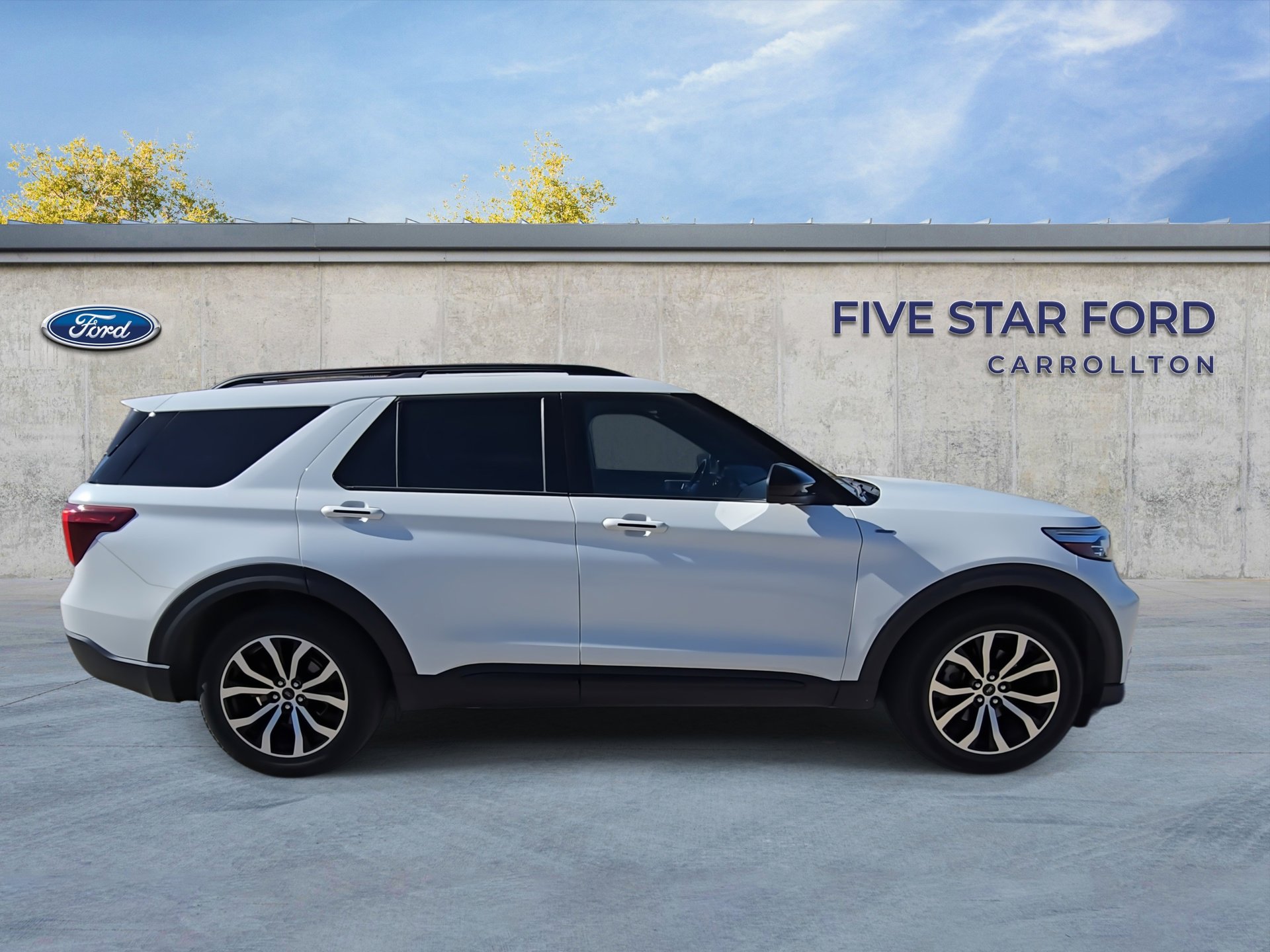 Certified 2023 Ford Explorer ST-Line w/ Class IV Trailer Tow Package image 10