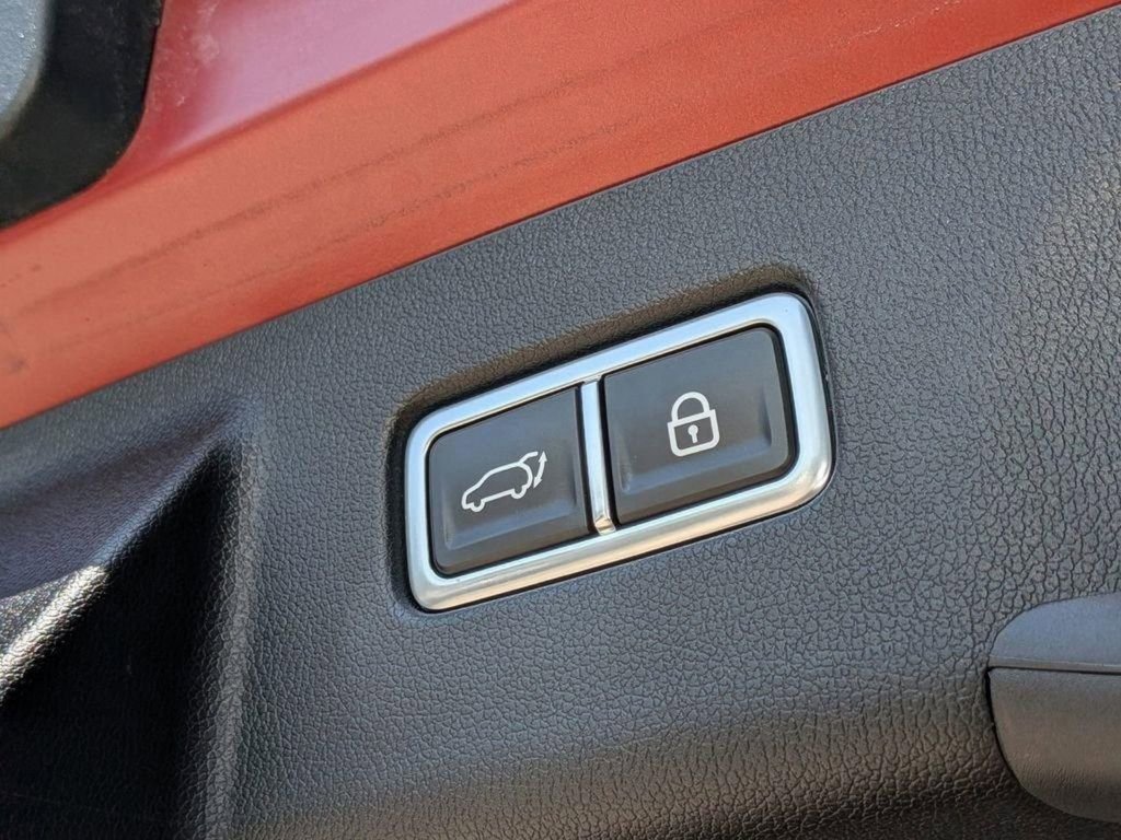 Certified 2023 Kia Sorento SX AWD/4WD image 11