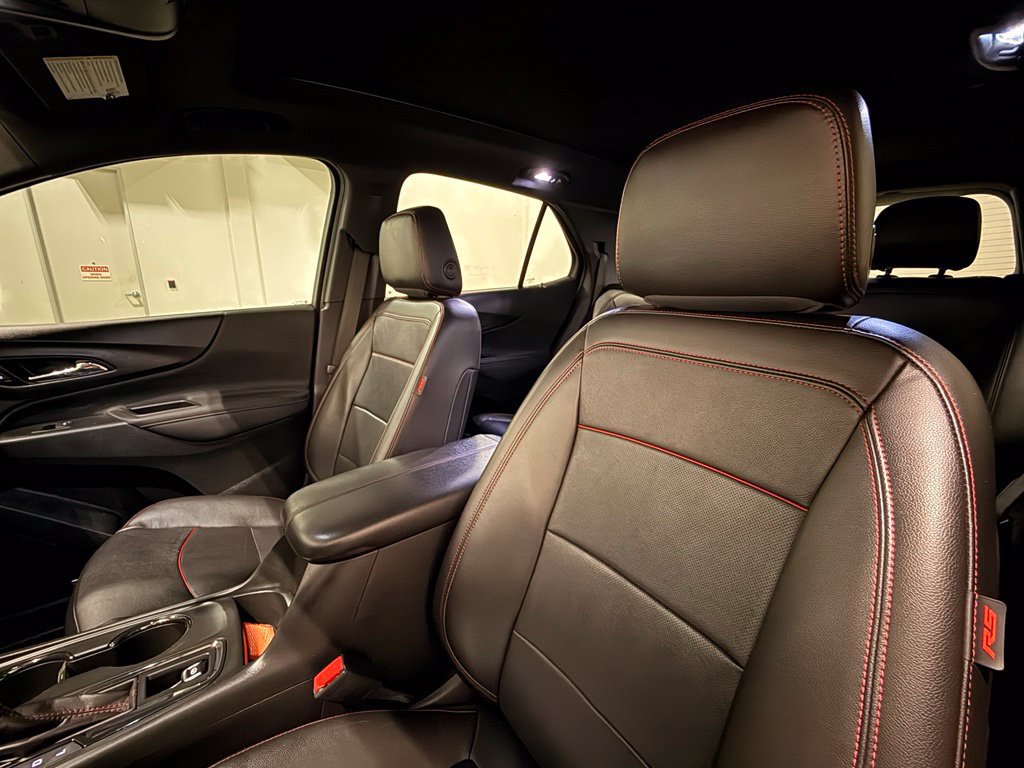 Used 2022 Chevrolet Equinox RS w/ RS Leather Package FWD image 18