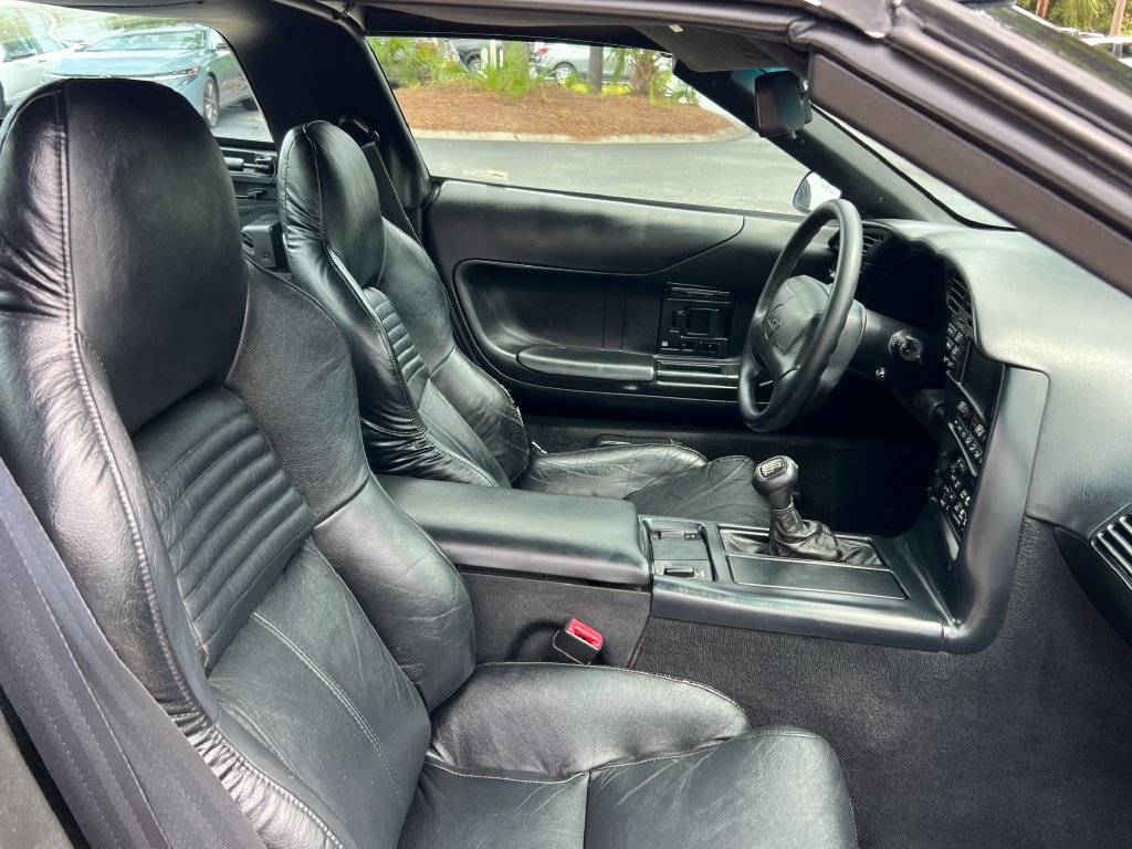 Used 1995 Chevrolet Corvette Coupe RWD image 15