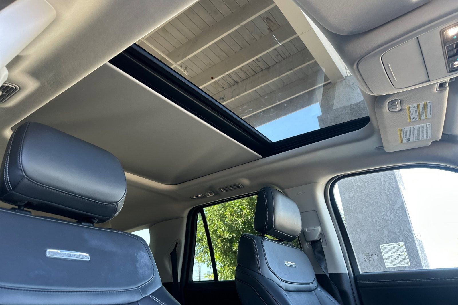 Used 2025 Ford Expedition Max Platinum image 18