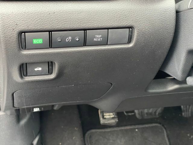 Used 2023 Nissan Sentra SR w/ SR Premium Package FWD image 15