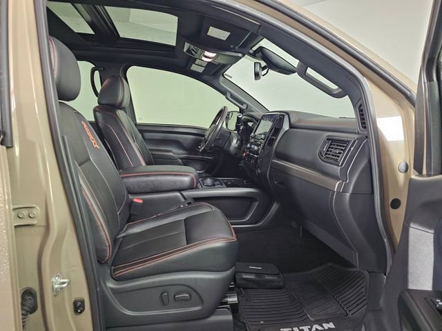 Used 2020 Nissan Titan PRO-4X w/ Pro-4x Convenience Package image 11
