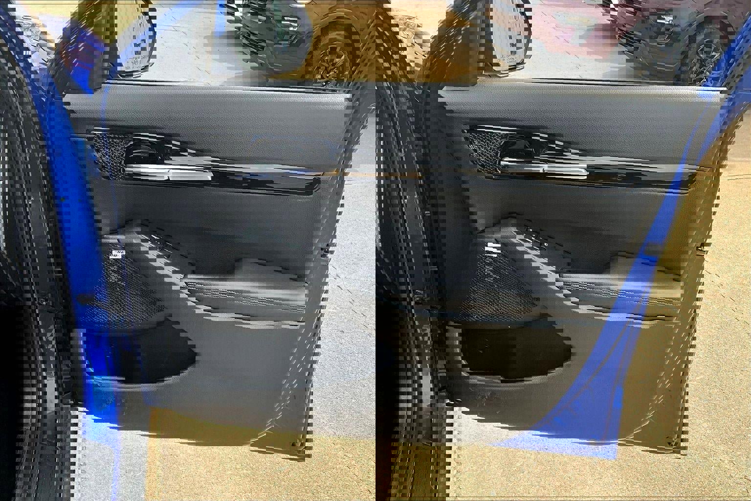 Used 2021 Kia Seltos SX w/ SX Sunroof Package image 28