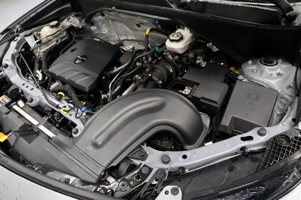 Used 2023 Buick Encore GX Essence w/ Experience Buick Package image 17