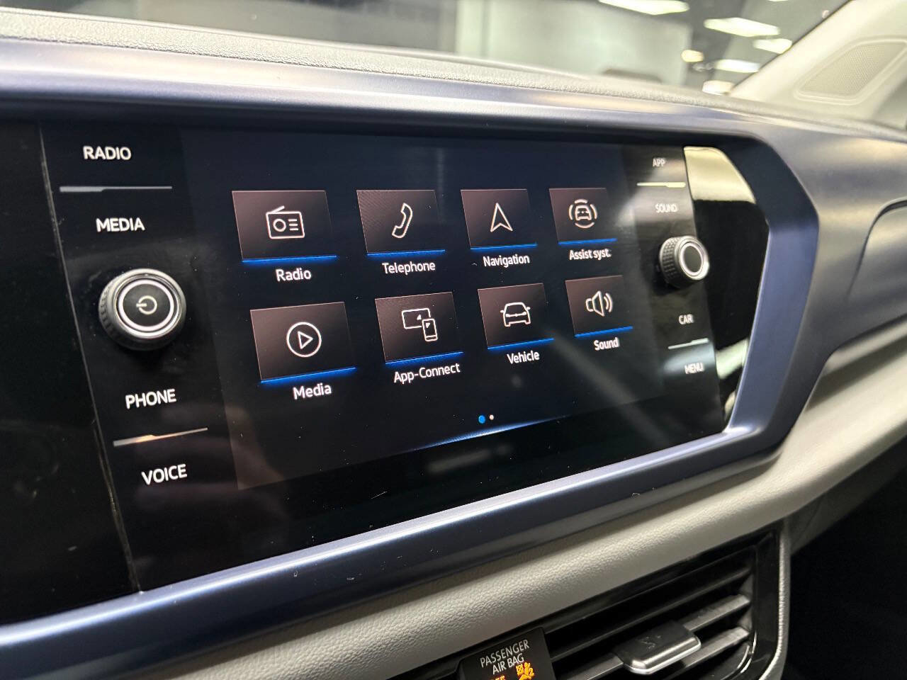 Used 2022 Volkswagen Taos SE image 41