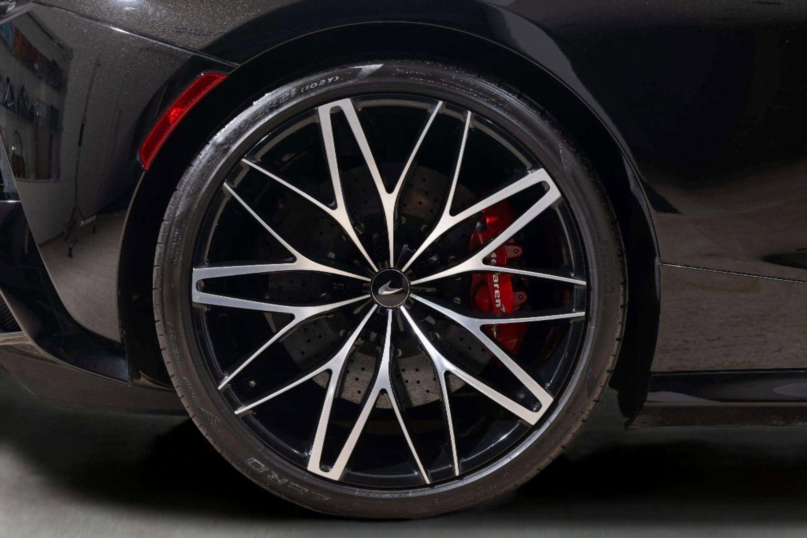 Used 2023 McLaren GT image 38