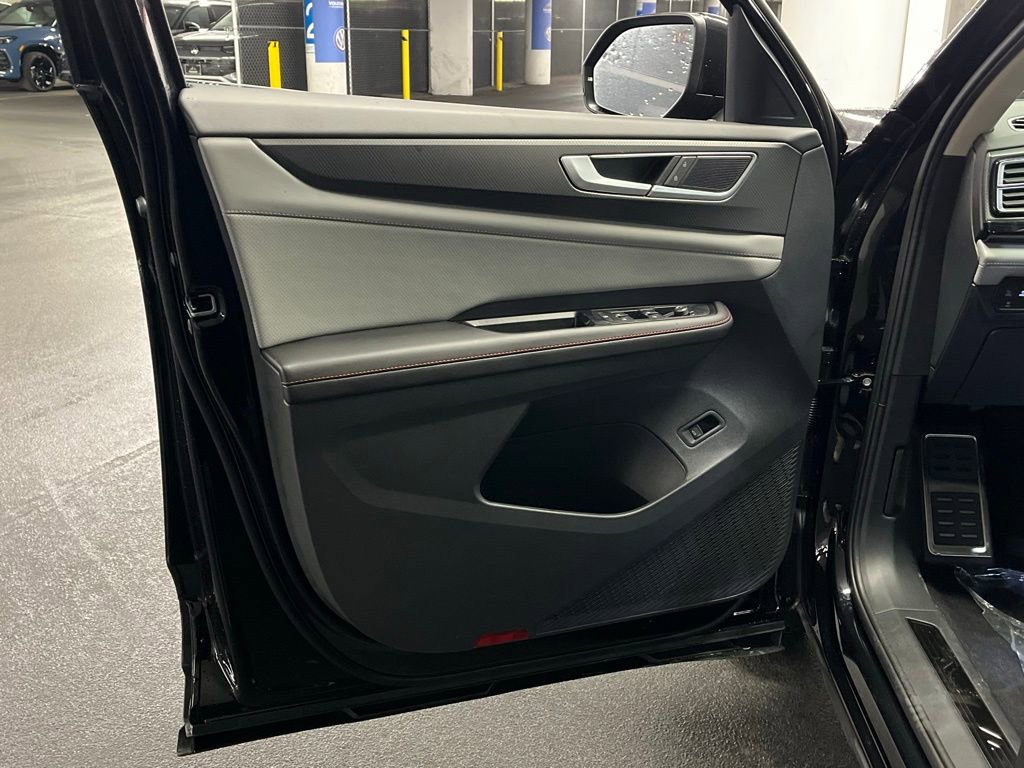 New 2026 Volkswagen Atlas Peak Edition image 19
