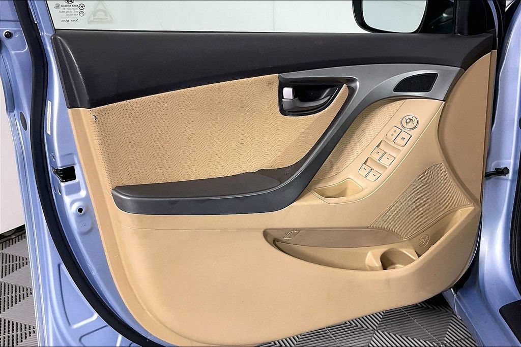 Used 2011 Hyundai Elantra Limited w/ Premium Pkg 5 FWD image 22