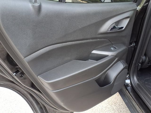 Used 2024 Chevrolet Trax RS w/ Sunroof Package FWD image 6