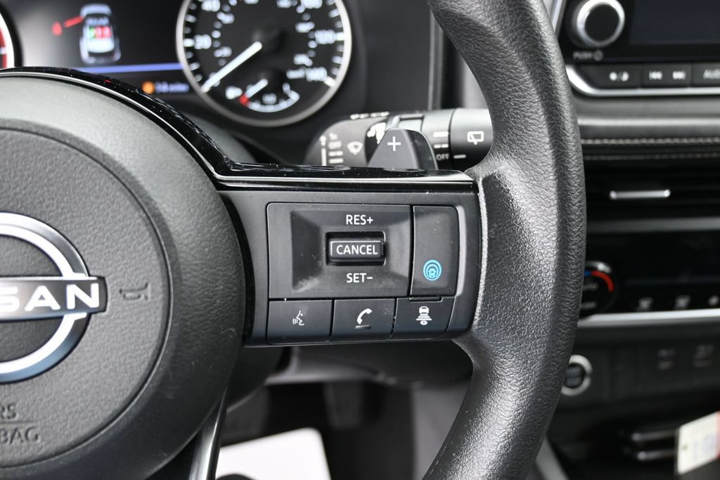 Used 2023 Nissan Rogue SV FWD image 19