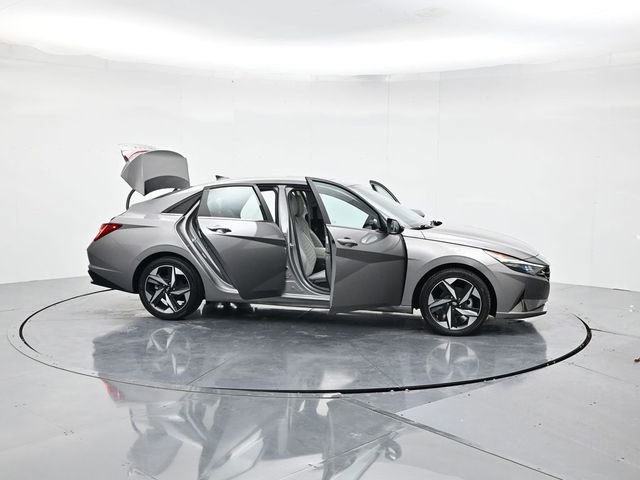Used 2023 Hyundai Elantra Limited image 51