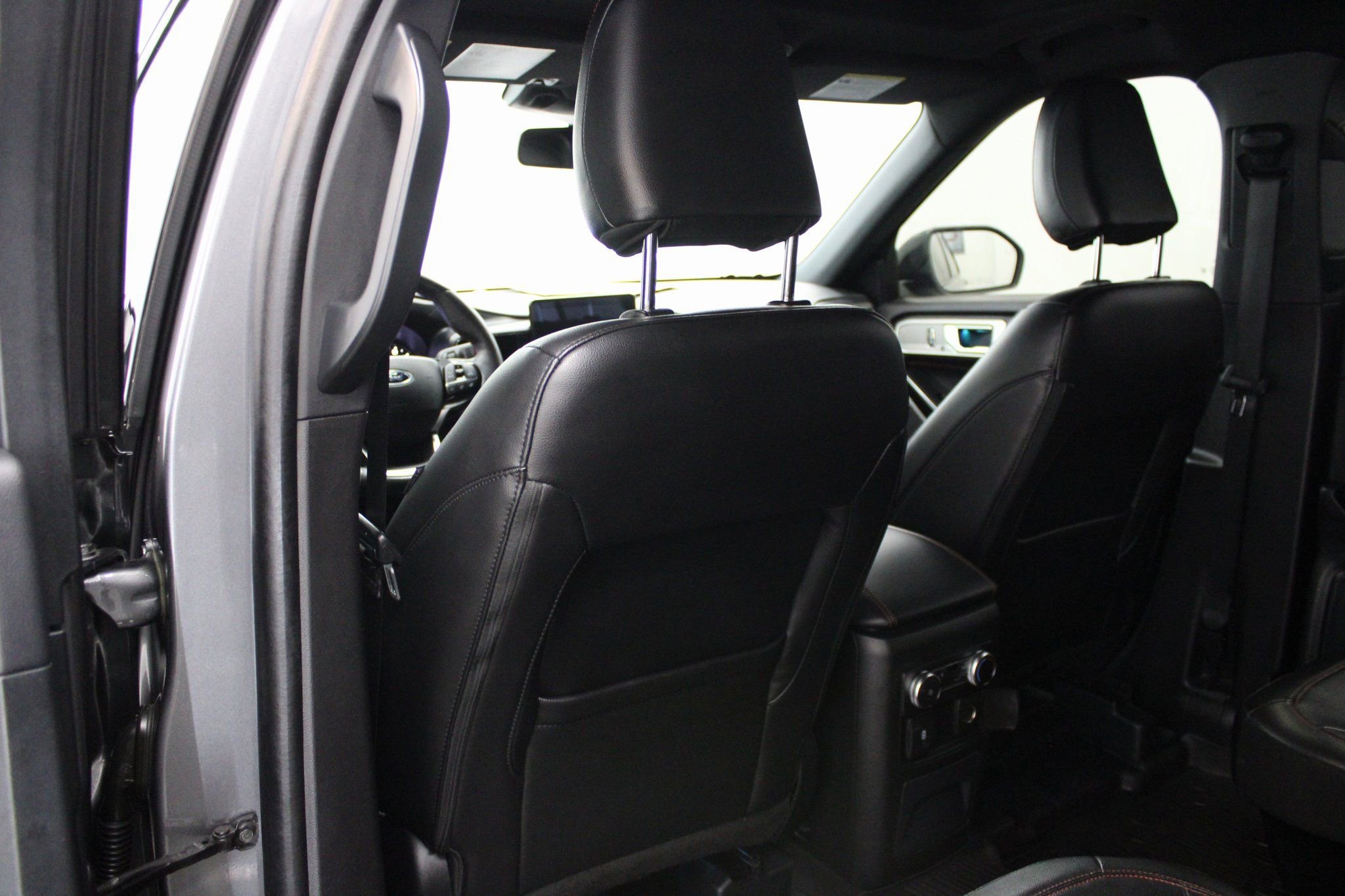 Used 2023 Ford Explorer ST-Line w/ Class IV Trailer Tow Package image 23