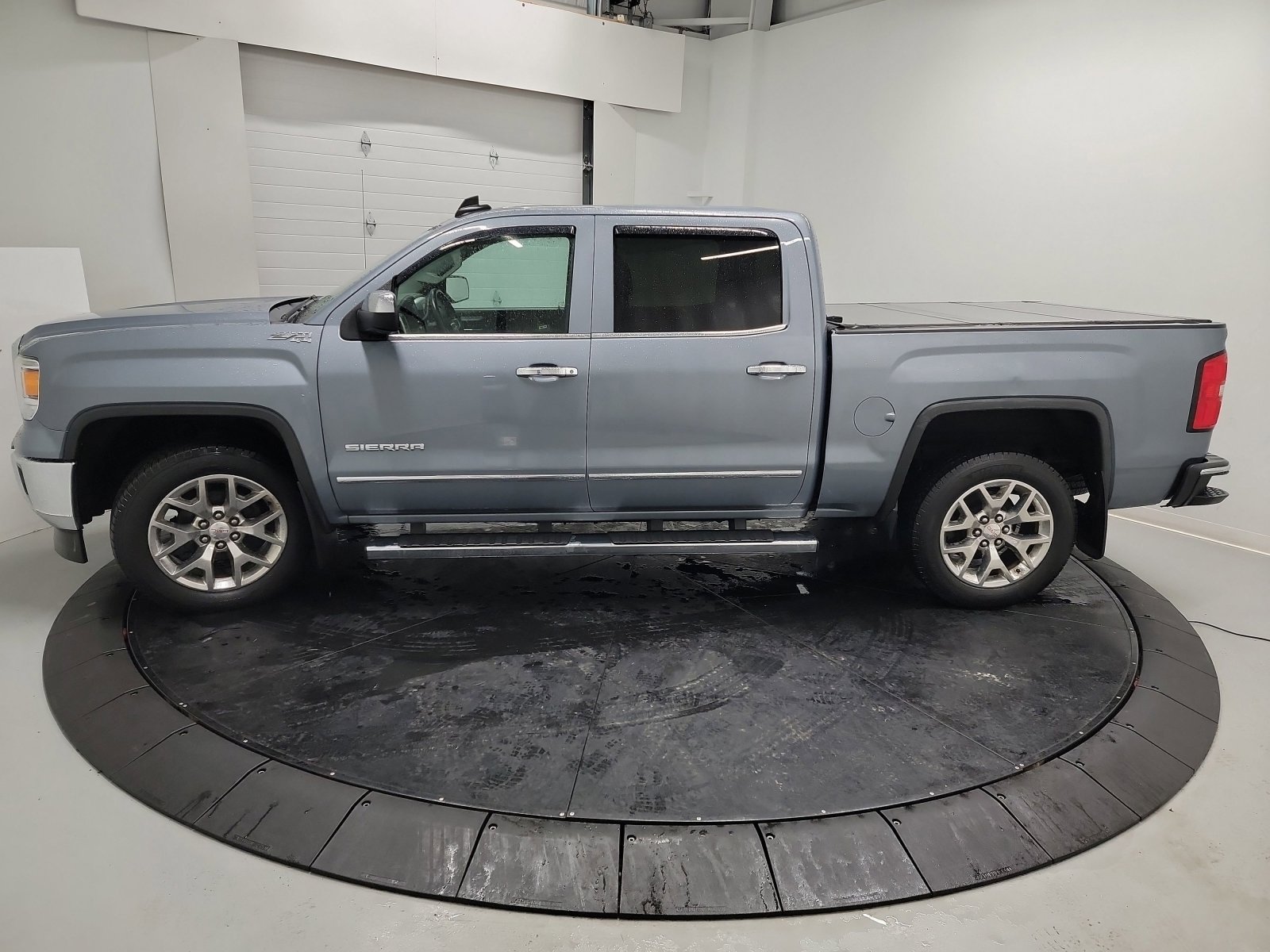 Used 2015 GMC Sierra 1500 SLT w/ SLT Crew Cab Value Package image 4