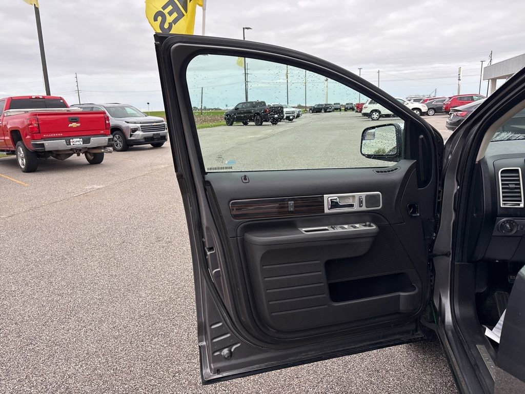 Used 2010 Lincoln MKX 2WD image 26