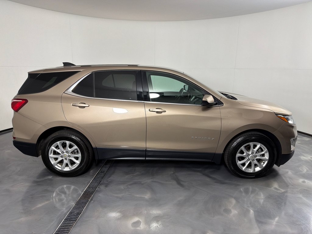 Used 2018 Chevrolet Equinox LT FWD image 4