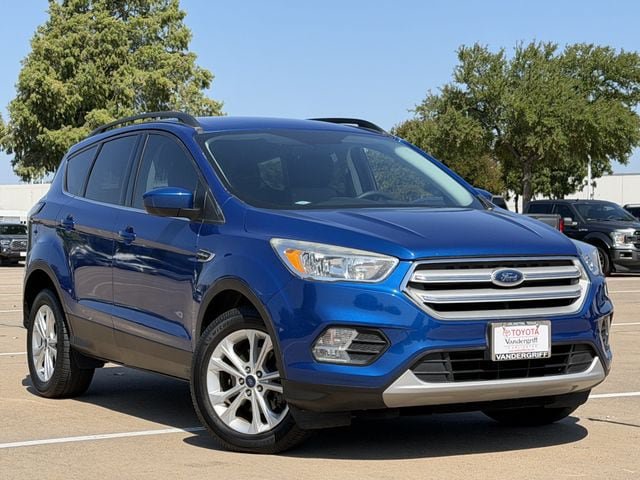 Used 2018 Ford Escape SE FWD image 2