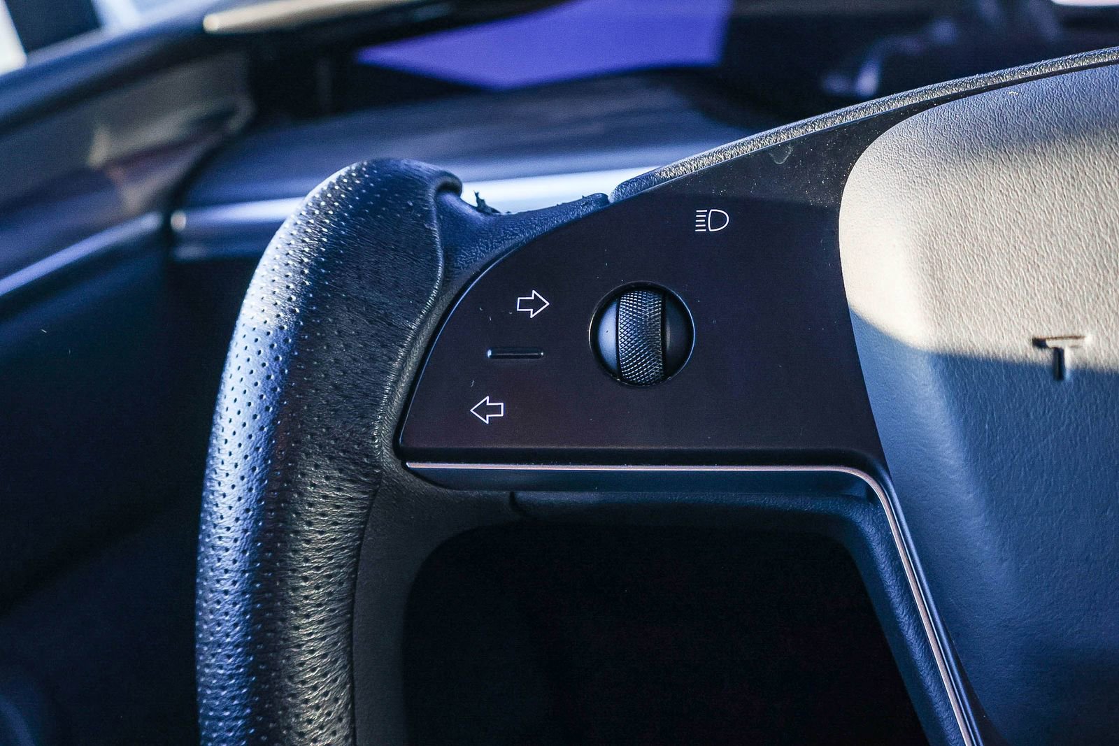 Used 2023 Tesla Model X image 36