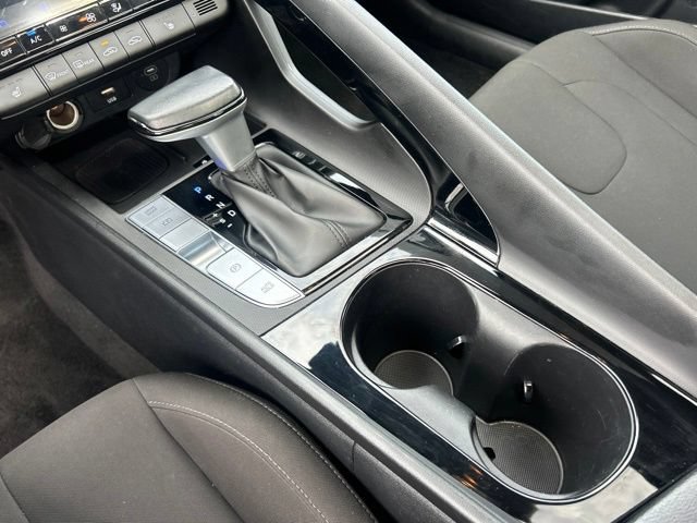 Used 2025 Hyundai Elantra SEL FWD image 24