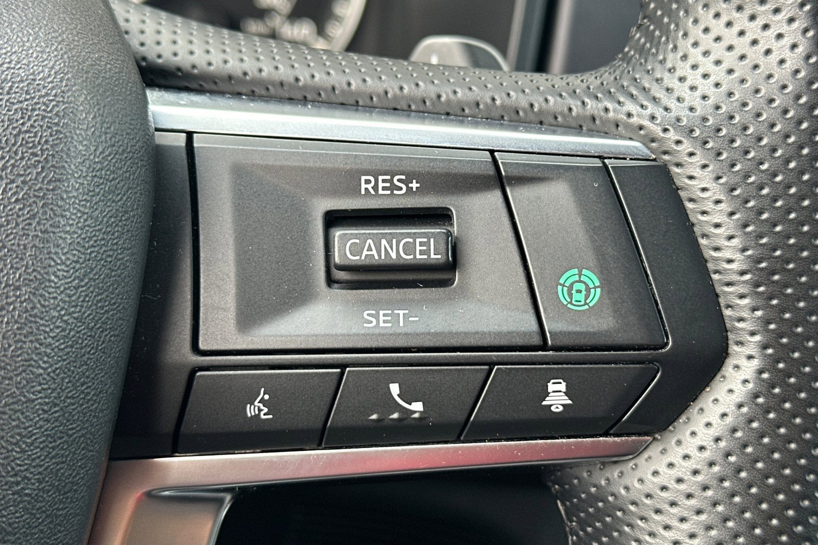 Used 2024 Mitsubishi Outlander SE image 30