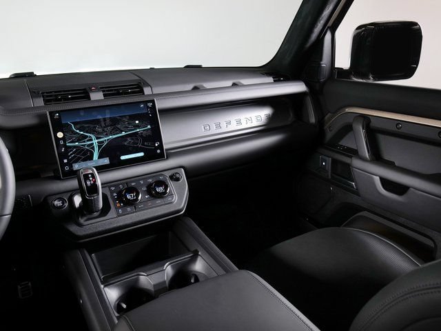 Certified 2025 Land Rover Defender 110 AWD/4WD image 17