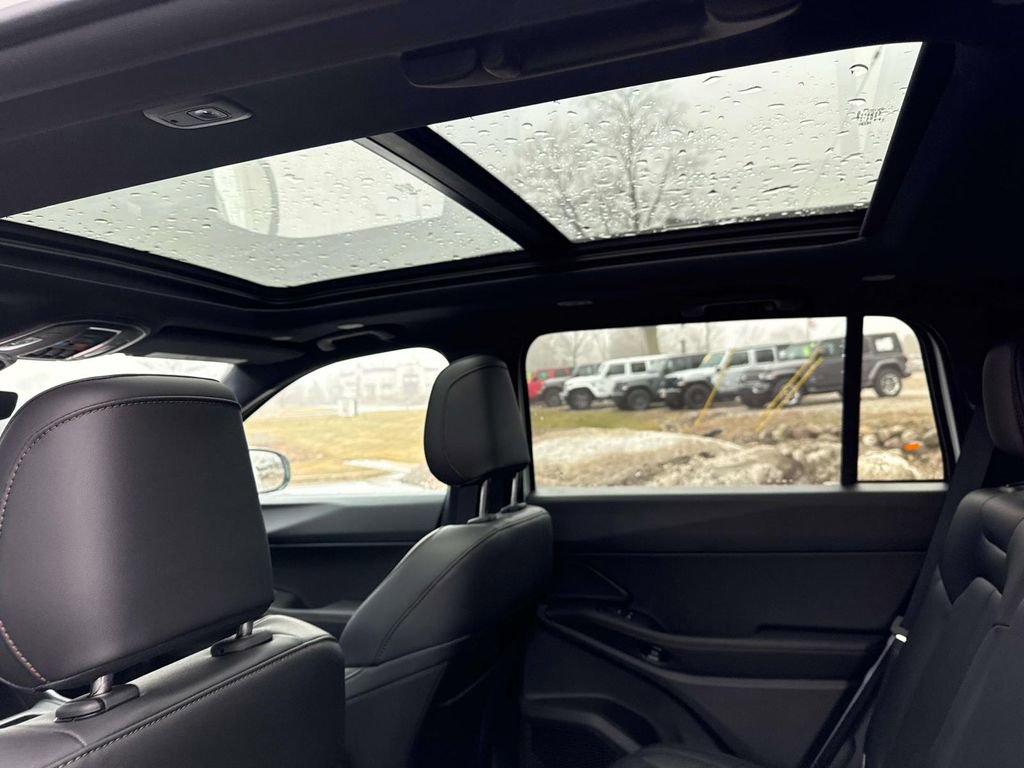 New 2026 Jeep Cherokee Limited image 12