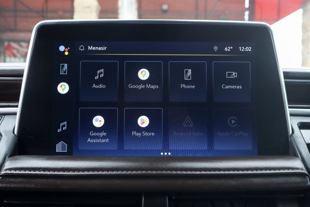 Used 2022 Chevrolet Suburban Z71 w/ Luxury Package image 32