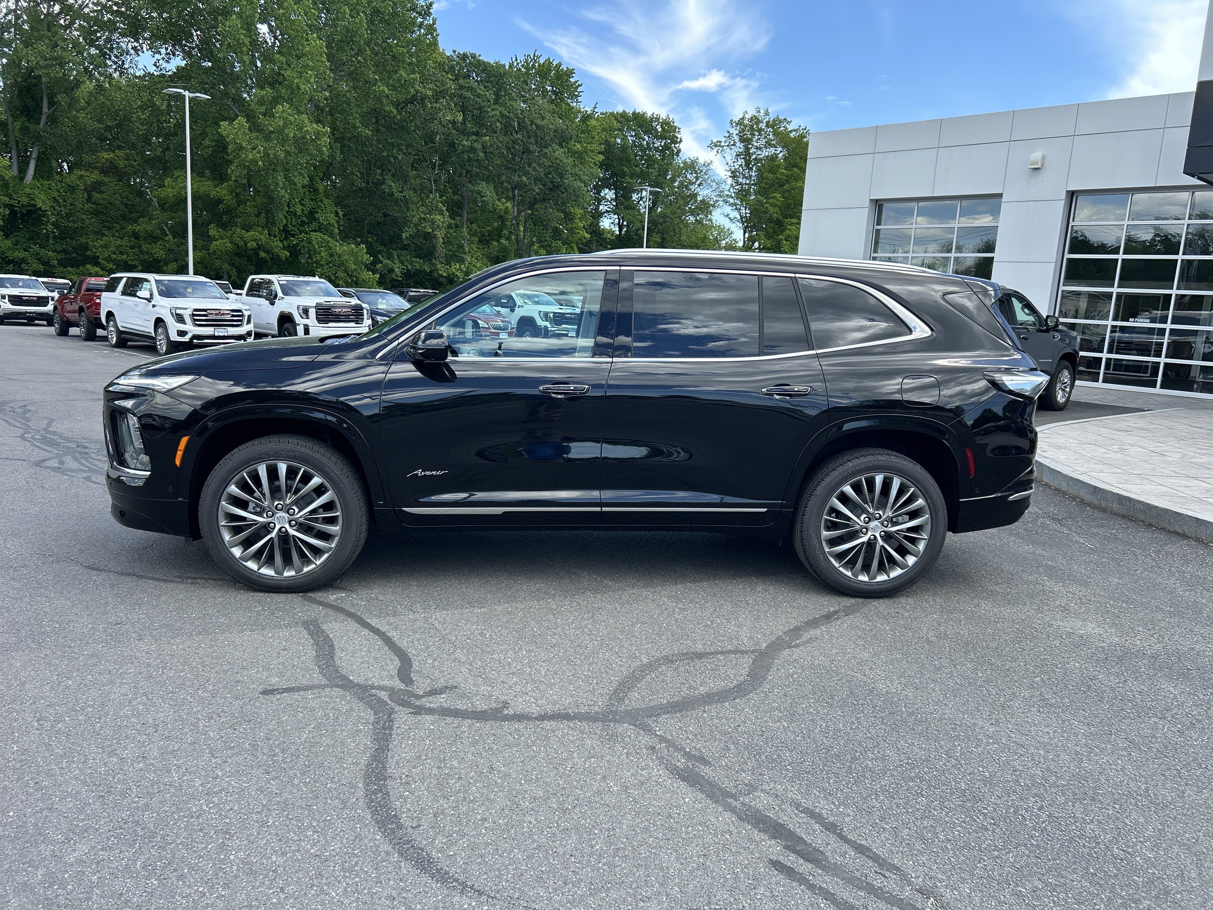 New 2026 Buick Enclave Avenir w/ Super Cruise Package FWD image 2