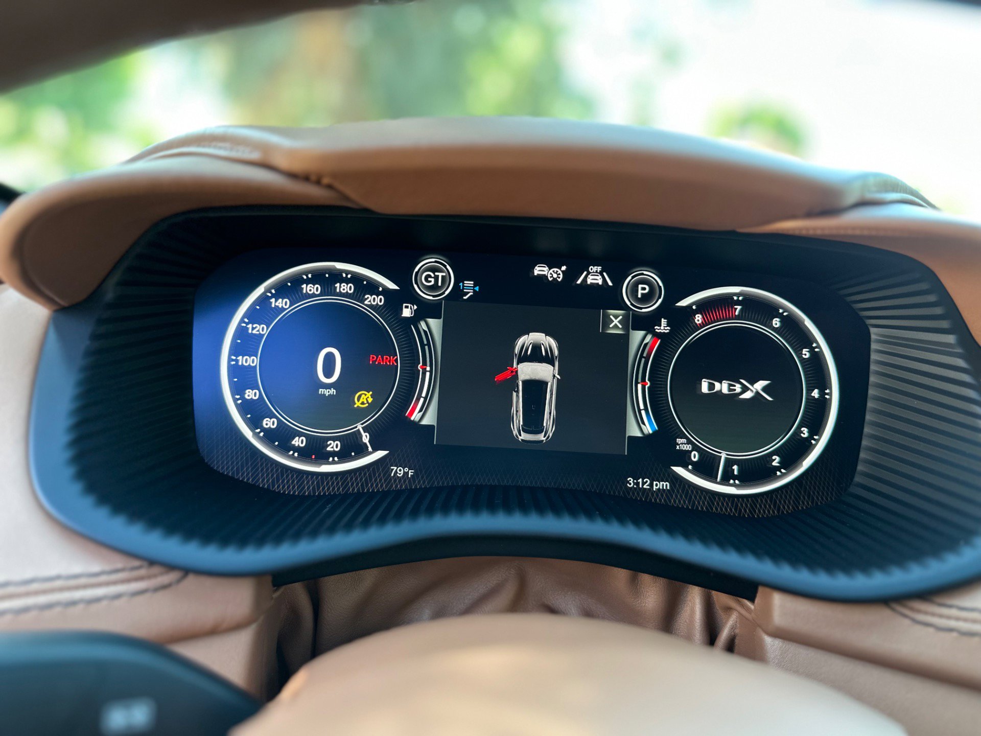 Used 2021 Aston Martin DBX AWD/4WD image 27