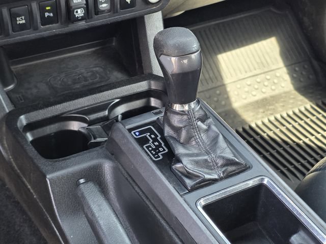 Used 2019 Toyota Tacoma TRD Sport AWD/4WD image 21
