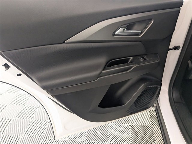 Certified 2025 Chevrolet Equinox EV LT image 28