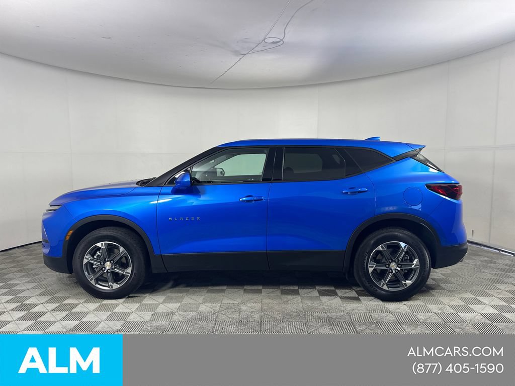 Used 2025 Chevrolet Blazer LT FWD image 10