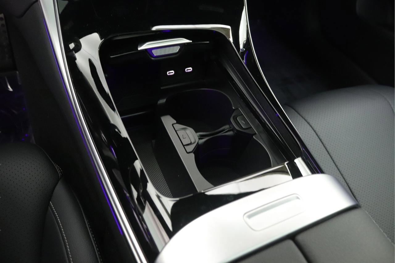 New 2026 Mercedes-Benz CLE 300 4MATIC Coupe image 6