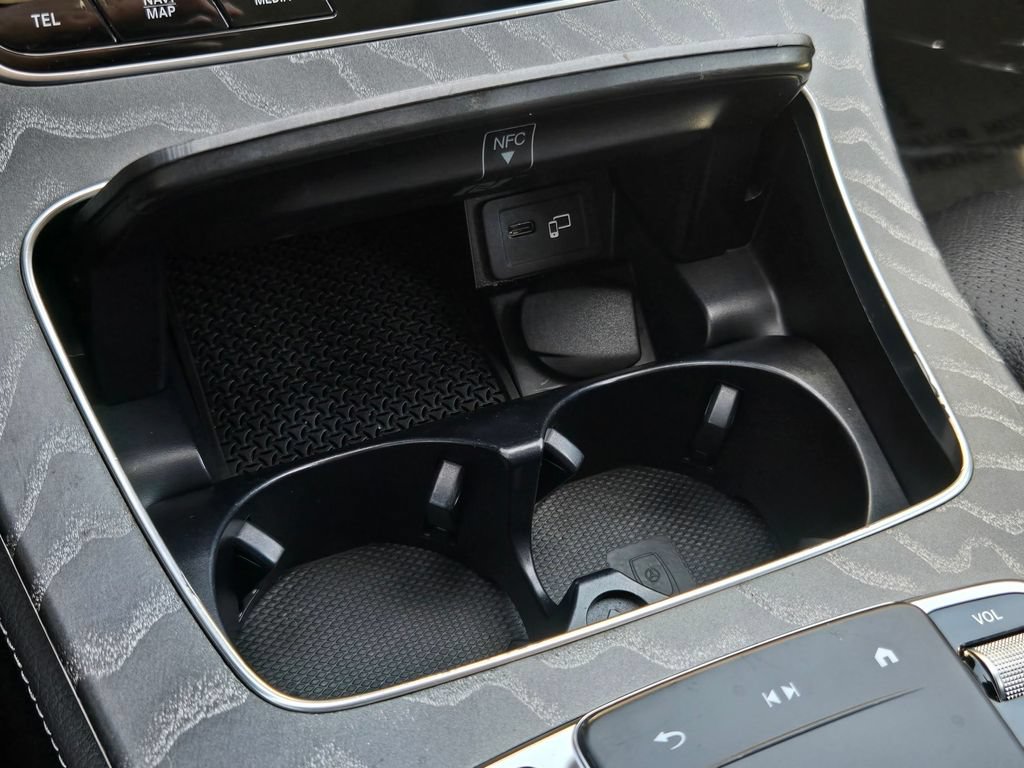 Used 2021 Mercedes-Benz E 350 Sedan image 23