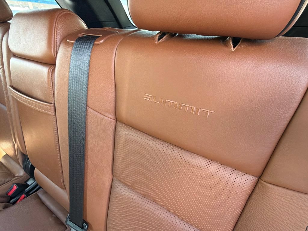 Used 2017 Jeep Grand Cherokee Summit AWD/4WD image 12