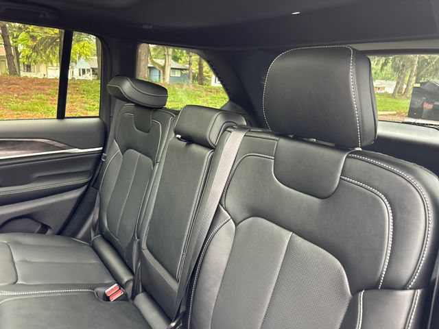 New 2027 Jeep Grand Cherokee Limited AWD/4WD image 8