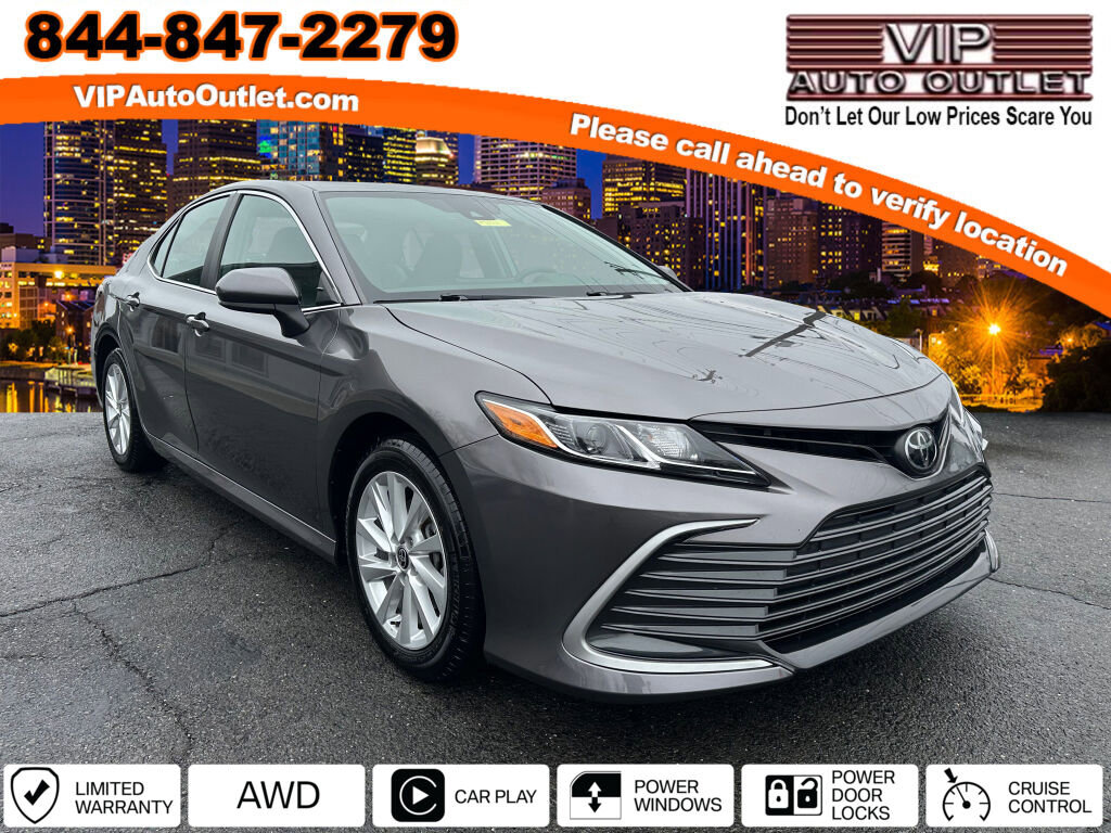 Used 2023 Toyota Camry LE image 1