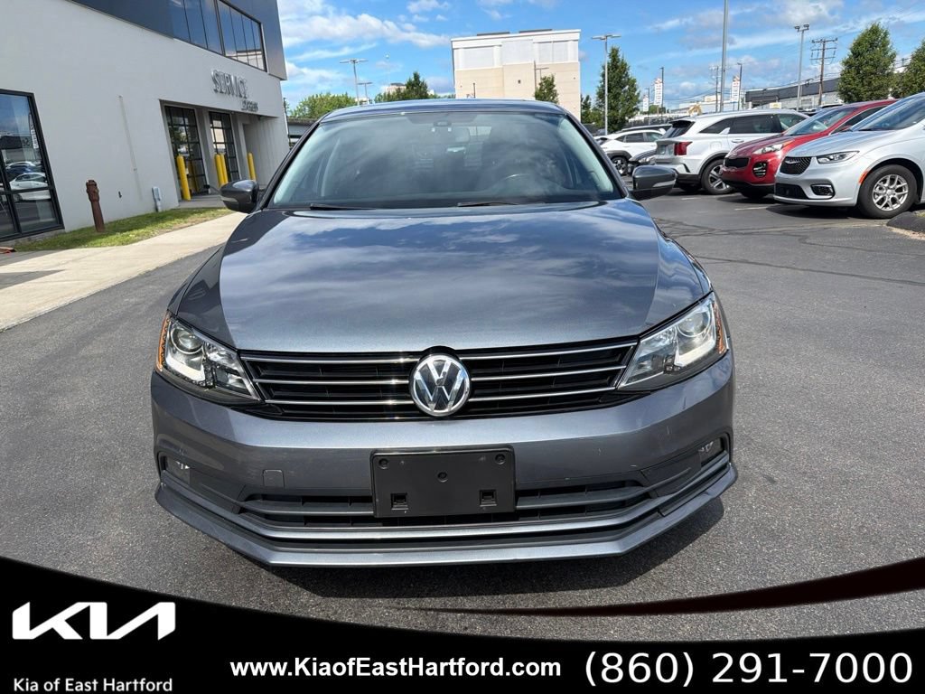 Used 2016 Volkswagen Jetta SEL w/ Lighting Package FWD image 4