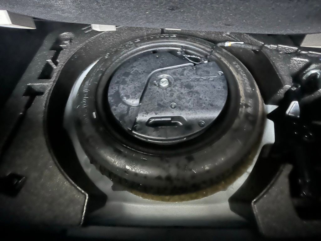 Used 2021 MAZDA MAZDA3 Hatchback w/Premium Plus Pkg image 28