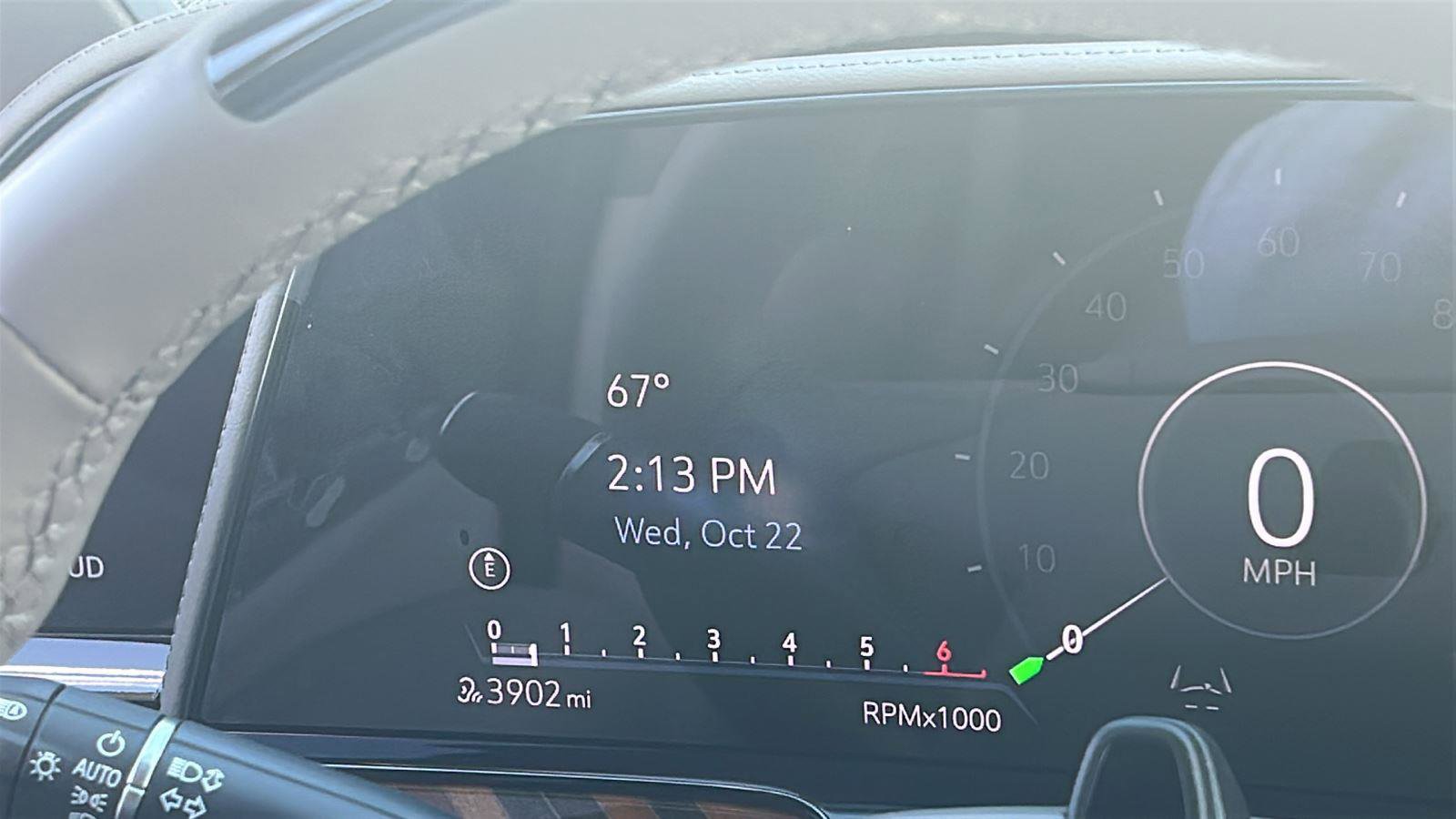 Certified 2024 Cadillac Escalade Sport Platinum w/ Heavy-Duty Trailer Package image 18