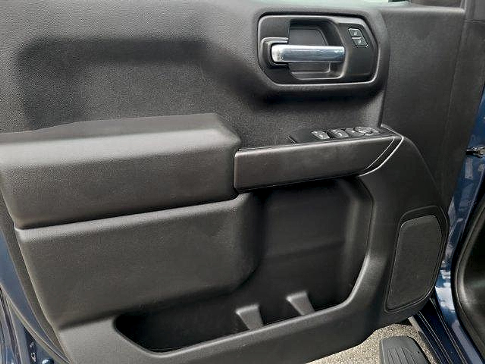 Used 2022 Chevrolet Silverado 1500 Custom RWD image 19
