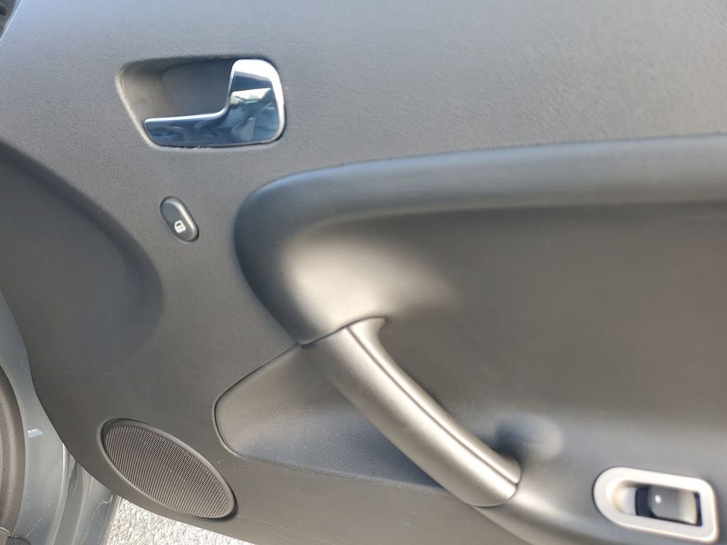 Used 2008 Pontiac Solstice GXP w/ Premium Package image 39