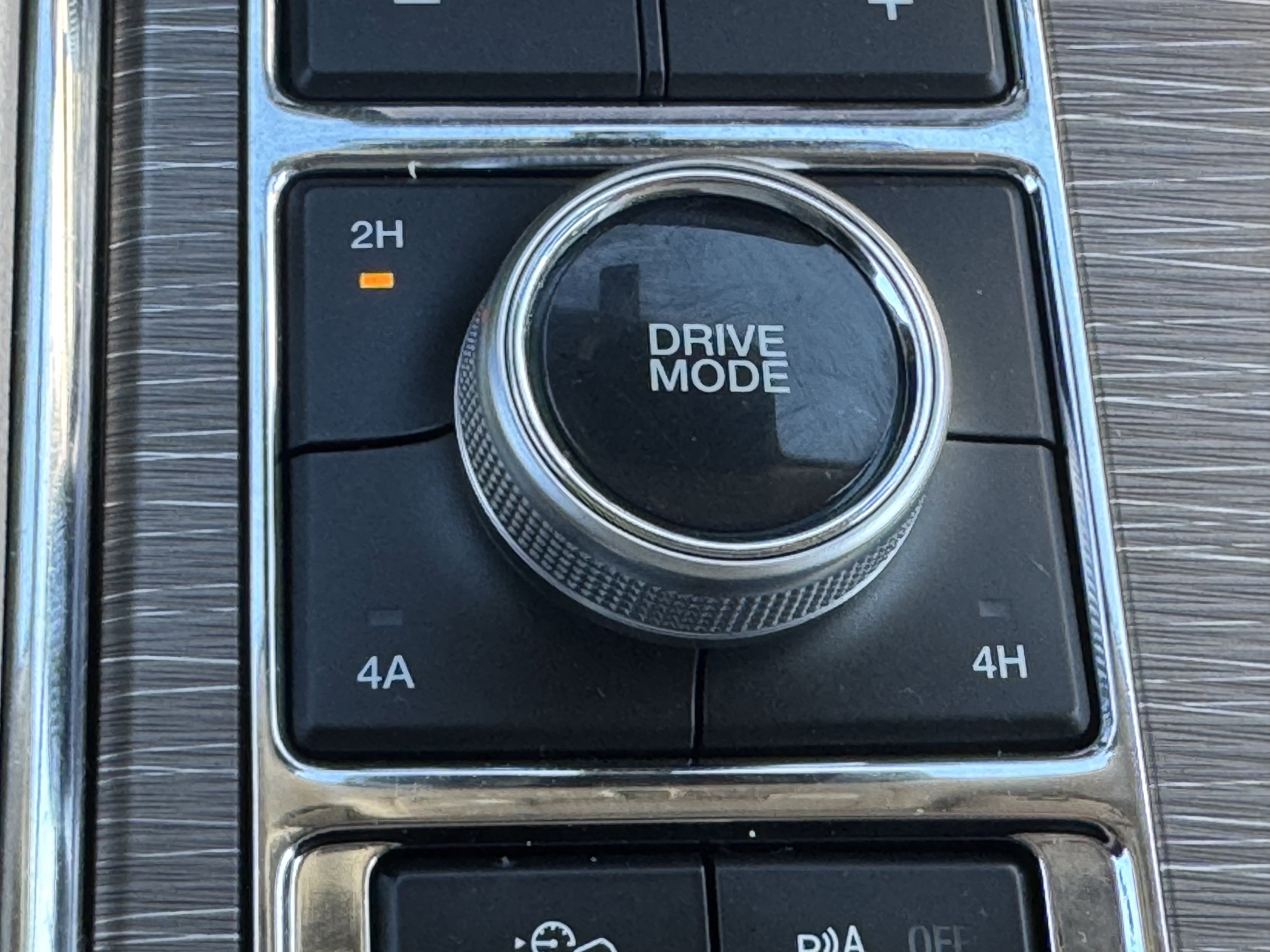 Used 2024 Ford Expedition Limited image 24