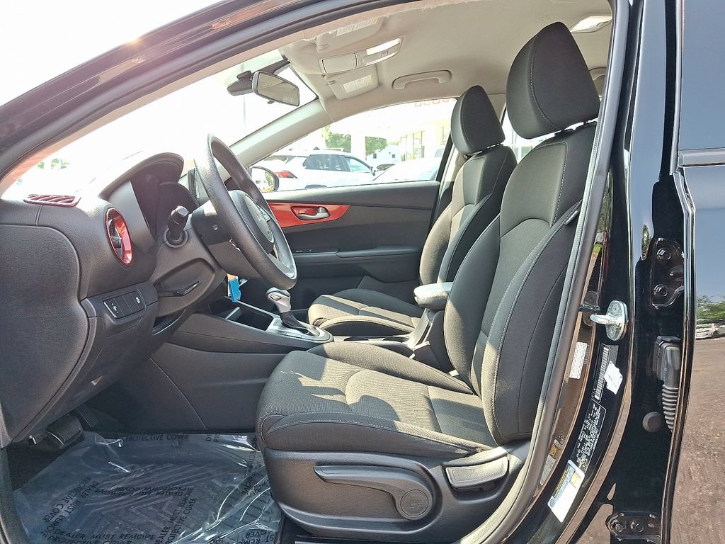 Used 2023 Kia Forte LXS FWD image 13