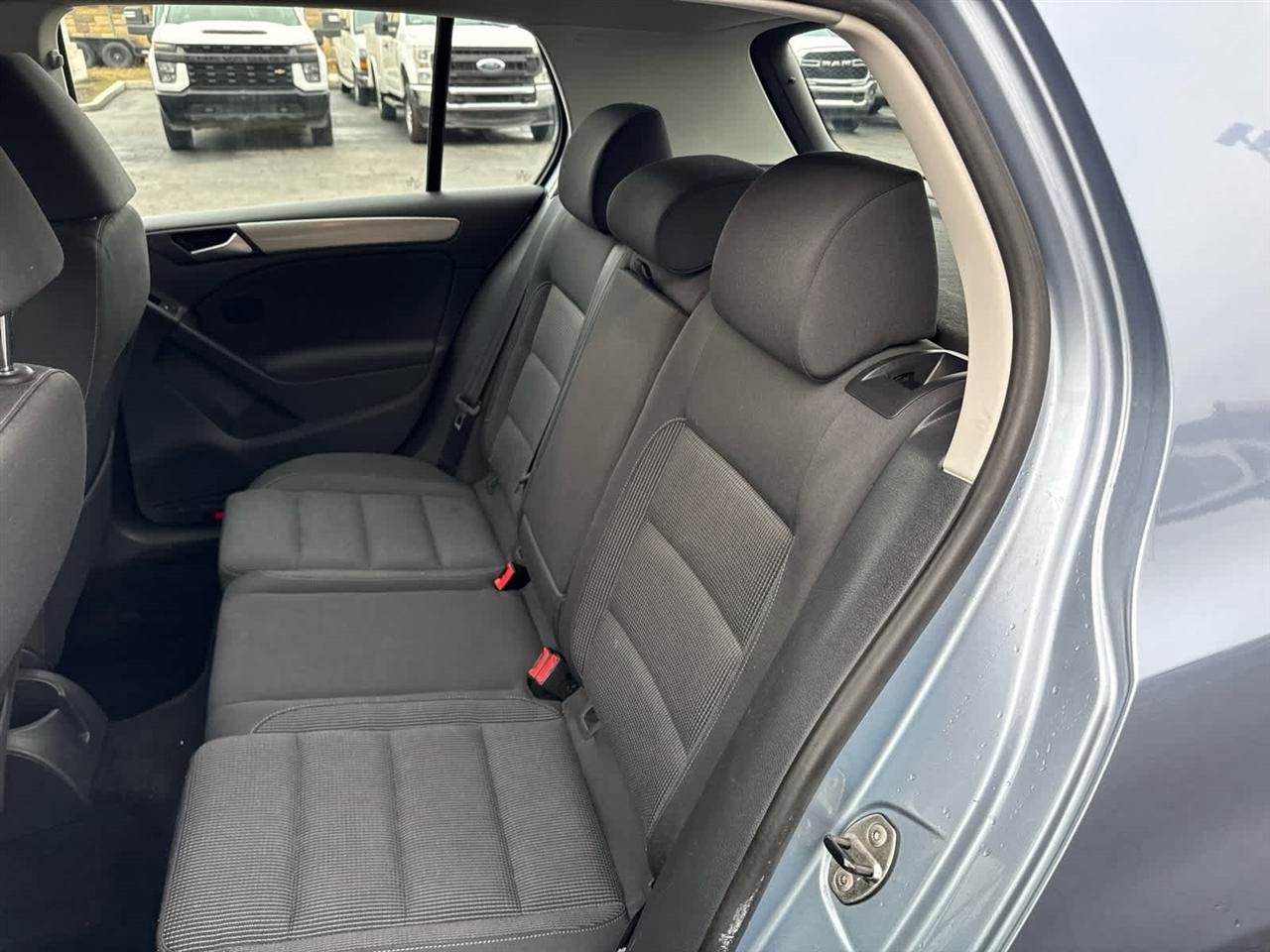 Used 2011 Volkswagen Golf 4-Door image 15