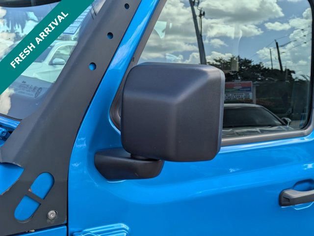 Used 2022 Jeep Wrangler Unlimited Rubicon AWD/4WD image 12