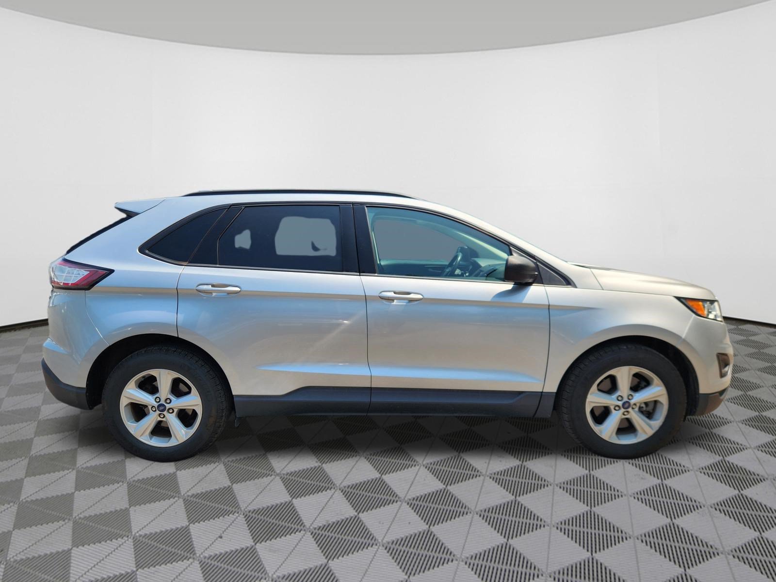 Used 2016 Ford Edge SE AWD/4WD image 6